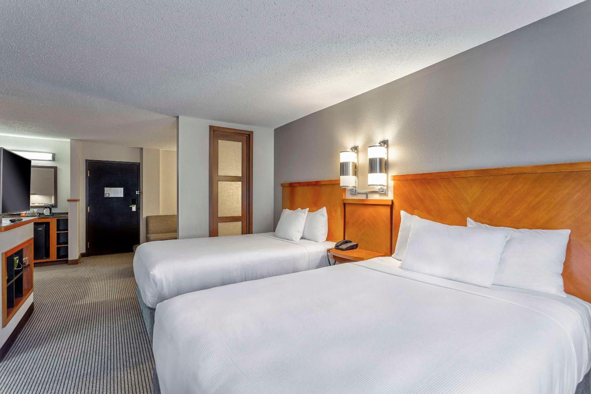 Hyatt Place Kansas City/Overland Park/Convention Center Exterior photo