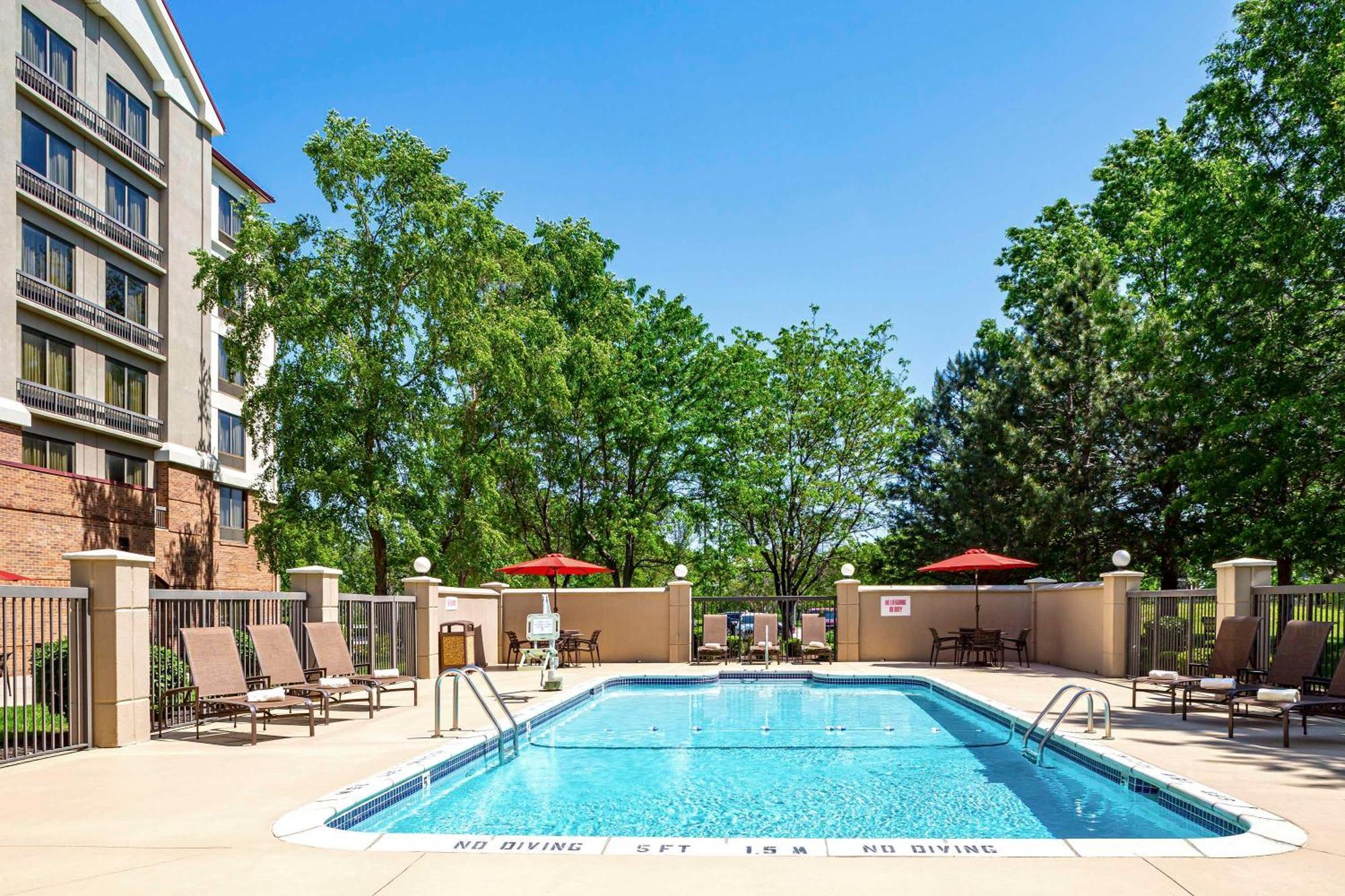 Hyatt Place Kansas City/Overland Park/Convention Center Exterior photo