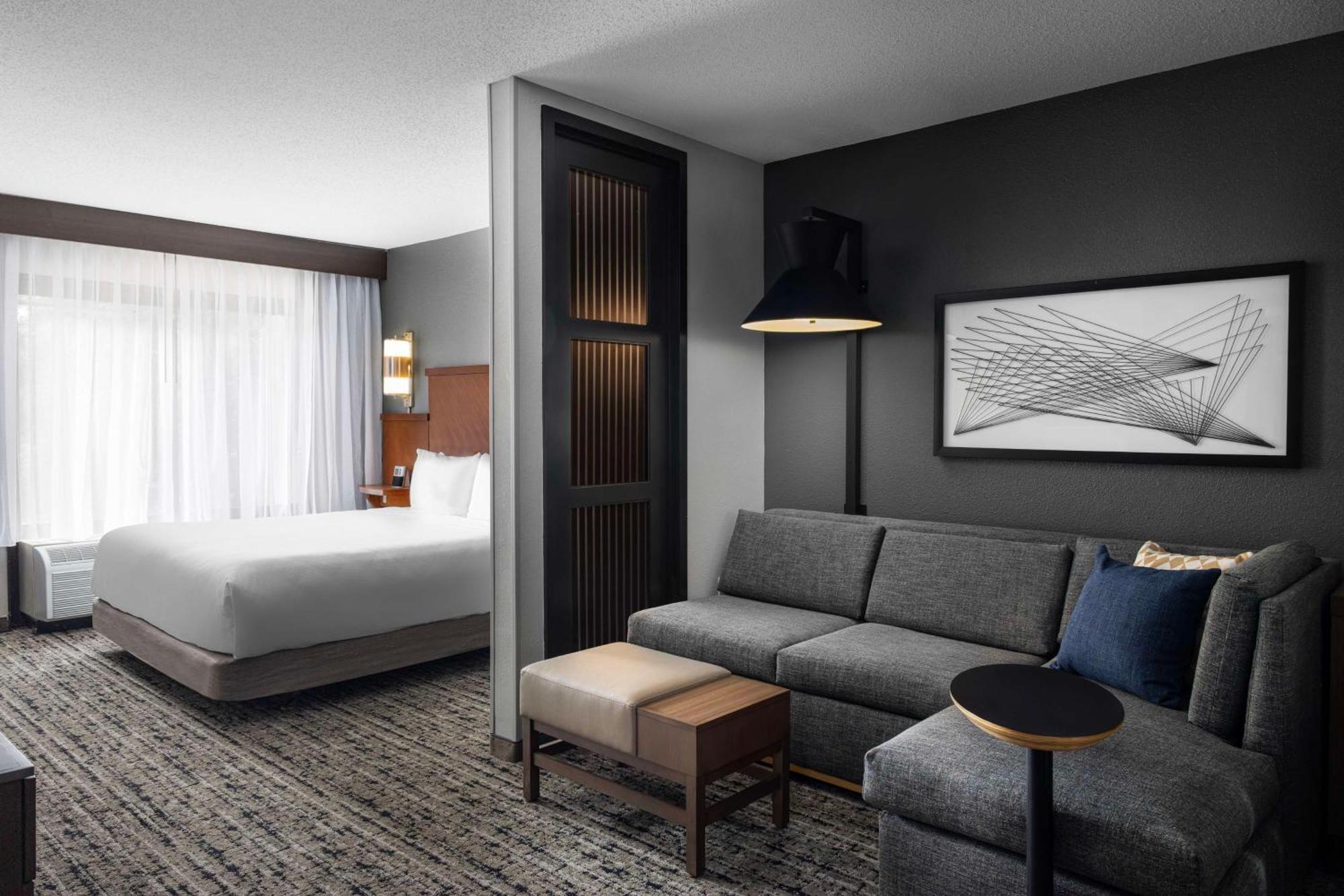 Hyatt Place Kansas City/Overland Park/Convention Center Exterior photo